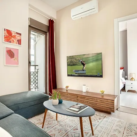 Whisper By Oval Stambuł